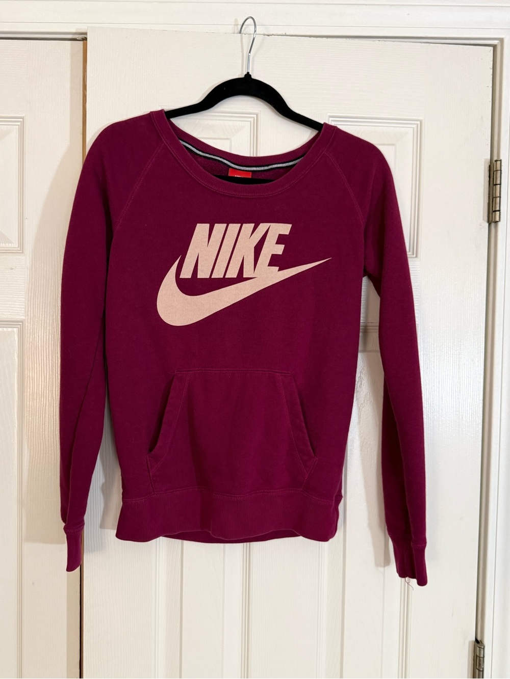 Nike XS Magenta Pink Logo Crewneck Sweatshirt Pullover Pocket